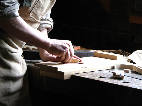 Nacemos de la influencia y formación  heredada en el sector de la <strong>carpintería de madera y ebanistería  en Agullana.</strong>